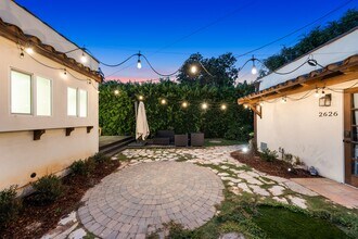 2624 S Palm Grove Ave in Los Angeles, CA - Building Photo - Building Photo