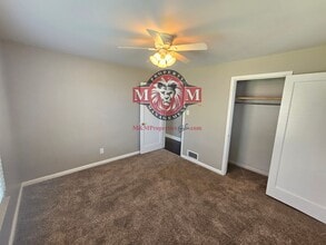 172 E Mountain View Dr in Murray, UT - Building Photo - Building Photo