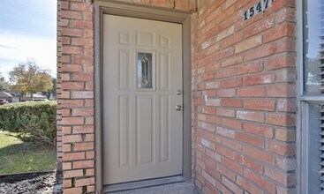 1547 Airline Dr in Katy, TX - Building Photo - Building Photo