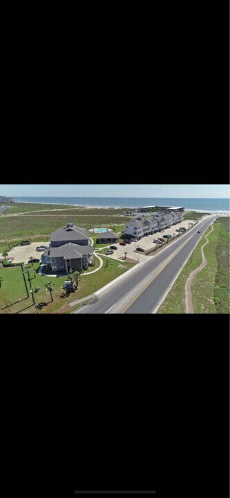 14802 Whitecap Blvd in Corpus Christi, TX - Building Photo