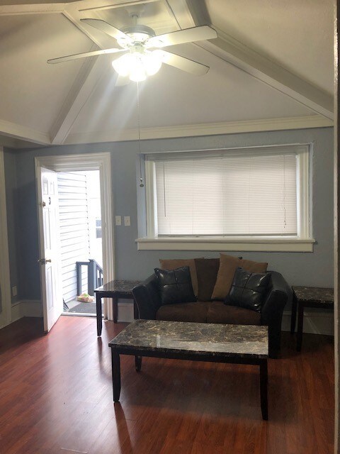 309 Columbus Ave, Unit 3 in Syracuse, NY - Building Photo - Building Photo