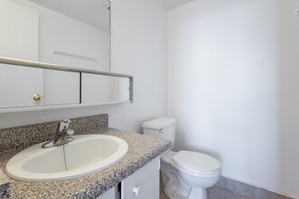 7 St. Dennis in Toronto, ON - Building Photo - Interior Photo