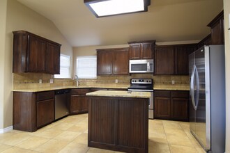 709 Cosper Creek Dr in Killeen, TX - Building Photo - Building Photo