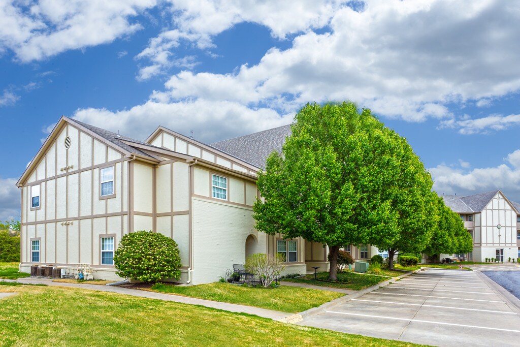 Windemere at Tallgrass Wichita, KS Apartments