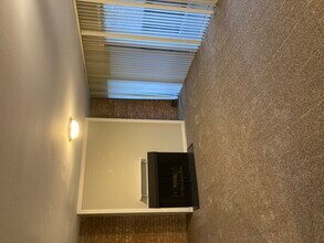 5854 Forest View Rd in Lisle, IL - Building Photo - Building Photo