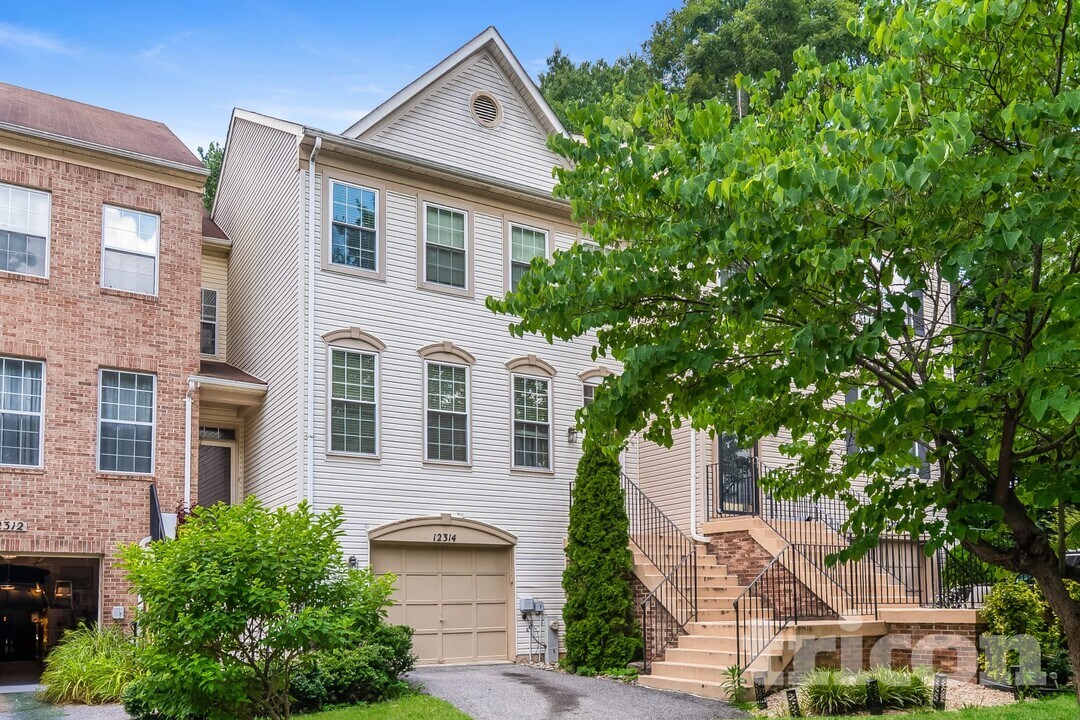 12314 Quilt Patch Ln in Bowie, MD - Building Photo