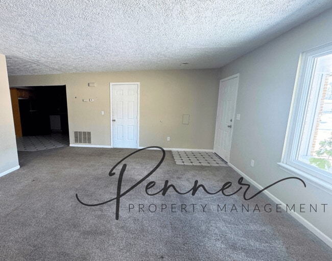 401 NE Austin St in Oak Grove, MO - Building Photo - Building Photo