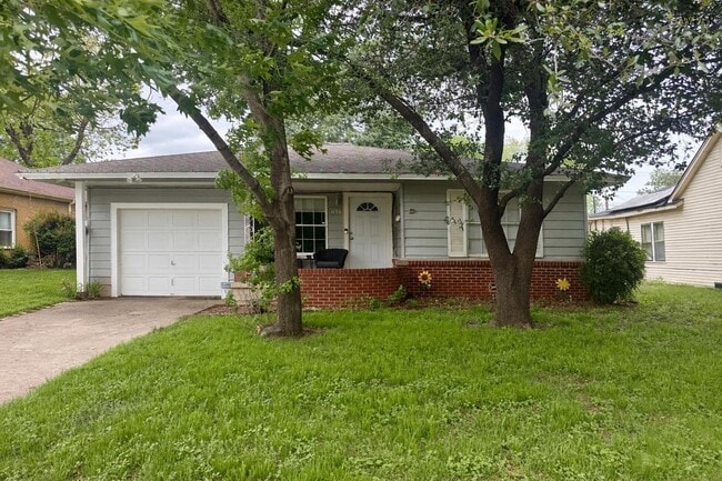 property at 1638 Dayton Ave