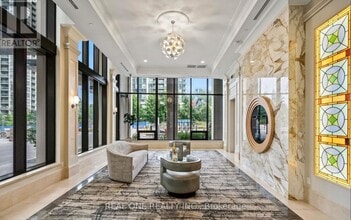 36 Elm Dr W in Mississauga, ON - Building Photo - Building Photo