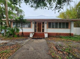 120 SE 7th St in Gainesville, FL - Building Photo