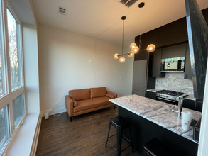1647 W Hubbard St in Chicago, IL - Building Photo - Building Photo