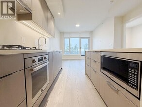 6138 Birney Ave in Vancouver, BC - Building Photo - Building Photo