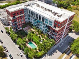 1749 NE Miami Ct, Unit 606 in Miami, FL - Building Photo