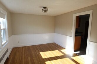 6 Bates Rd in Watertown, MA - Building Photo - Building Photo