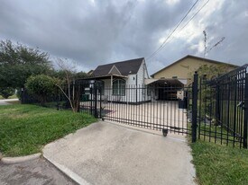 3426 Tampa St in Houston, TX - Building Photo