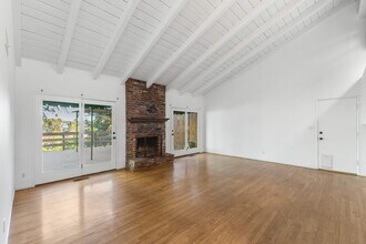 612 Marie Ave in Los Angeles, CA - Building Photo - Building Photo