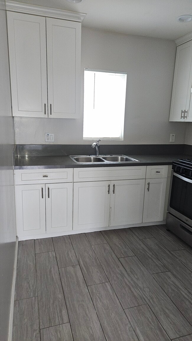 7751 Milton Ave, Unit A in Whittier, CA - Foto de edificio - Building Photo