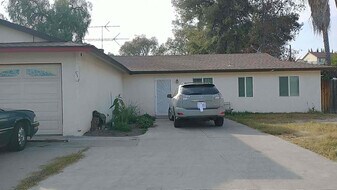 153 N Dommer Ave in Walnut, CA - Building Photo