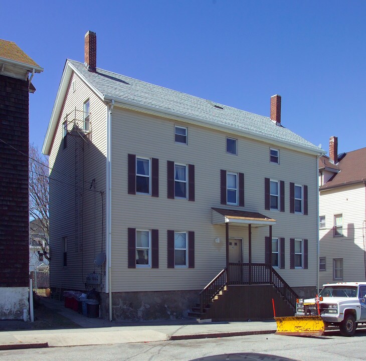 43 Crawford St in Fall River, MA - Building Photo