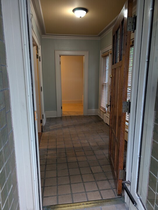 2700 N Prospect Ave, Unit 2700 in Milwaukee, WI - Building Photo