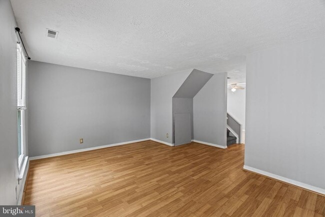 2502 Greenwood Dr in Lindenwold, NJ - Building Photo - Building Photo