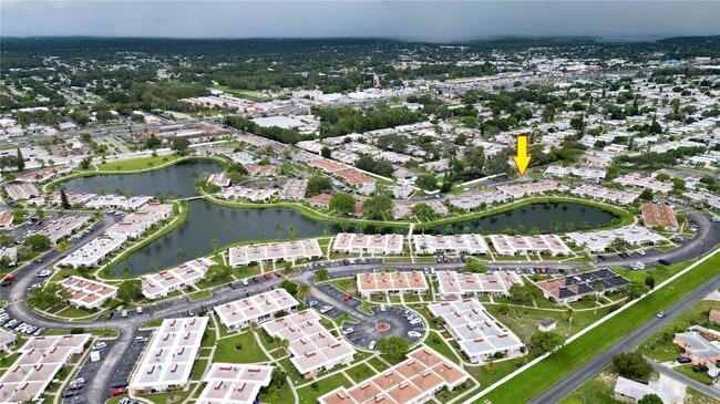 4330 Tahitian Gardens Cir in Holiday, FL - Building Photo - Building Photo
