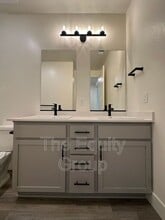 6925 W Grove Ave in Visalia, CA - Building Photo - Building Photo