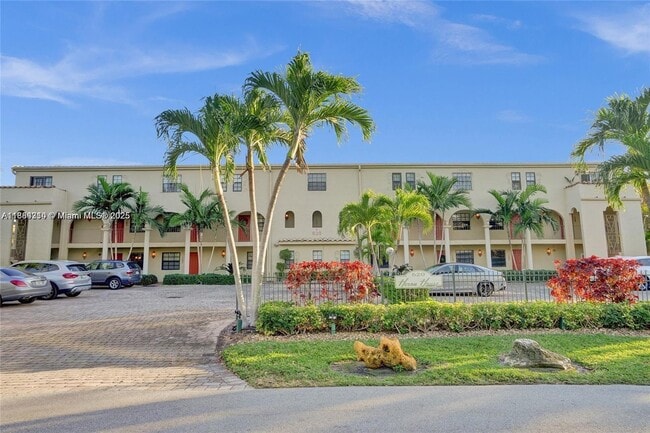 620 NE 28th St in Wilton Manors, FL - Foto de edificio - Building Photo