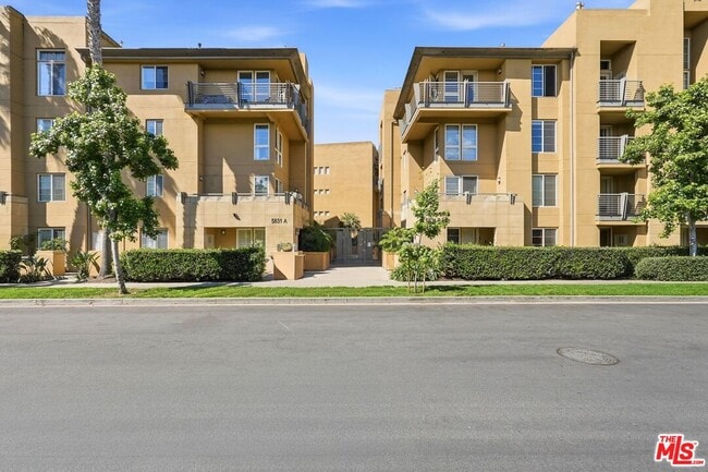 property at 5831 Seawalk Dr