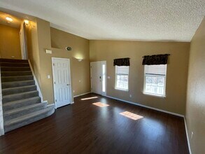 5423 S Valdai Way in Aurora, CO - Building Photo - Building Photo