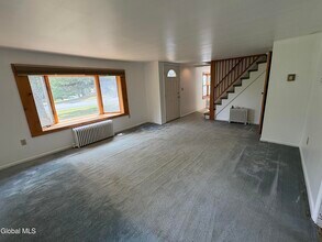 160 Plant Rd in Clifton Park, NY - Building Photo - Building Photo