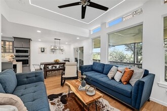 225 Comanche Ln in Lago Vista, TX - Building Photo - Building Photo