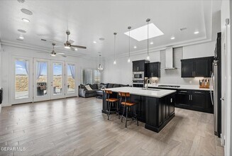 2809 Tierra Garden Dr, Unit M304 in El Paso, TX - Building Photo - Building Photo