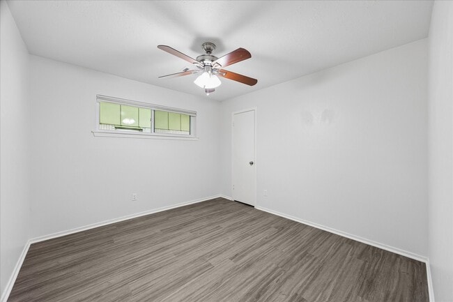 property at 5850 Southminster Dr