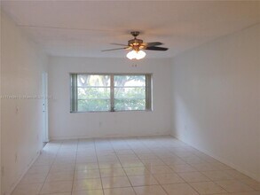 2790 NE 201st Terrace in Aventura, FL - Building Photo - Building Photo