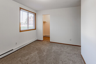 Anchor Pointe Apartments in St. Cloud, MN - Building Photo - Interior Photo