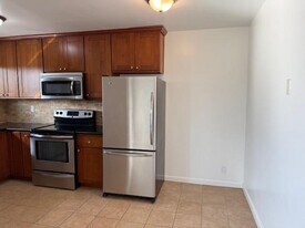 467 Clinton St in Redwood City, CA - Building Photo