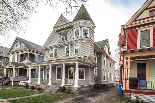 473 Alexander St, Unit Lower