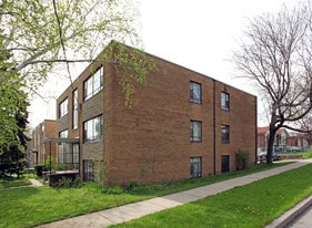76 Bartley Dr in Toronto, ON - Building Photo