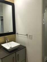10655 Coraline Pl, Unit 1 in Chatsworth, CA - Building Photo - Building Photo