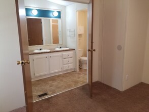 207 S Carroll St in Apex, NC - Building Photo - Building Photo