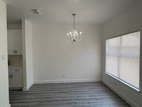 8046 Wayword Trail in San Antonio, TX - Building Photo - Building Photo