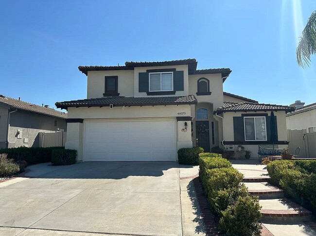 property at 46073 Via La Colorada