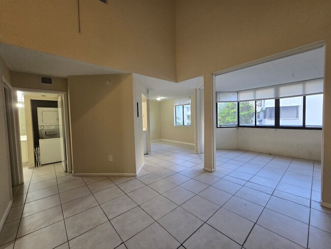 8255 SW 152nd Ave, Unit E-411 in Miami, FL - Building Photo - Building Photo