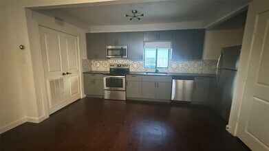 2300 Stanford St in Houston, TX - Building Photo - Building Photo