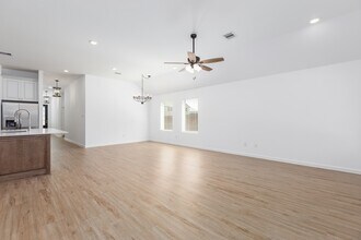 28819 Mount Bonnell Dr in New Caney, TX - Building Photo - Building Photo