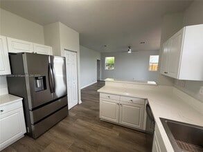 2479 NE 4th St in Homestead, FL - Building Photo - Building Photo