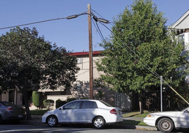 413 S 8th St in San Jose, CA - Foto de edificio - Building Photo