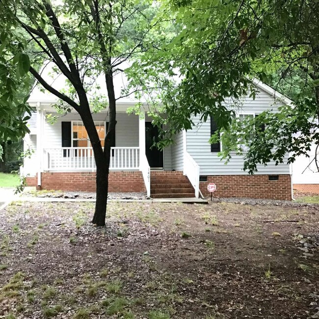 property at 1401 E Lenoir St