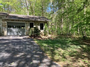 24 Glen Cove Rd in Arden, NC - Building Photo - Building Photo